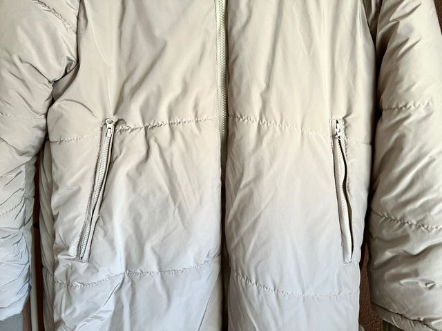 LIQUIDACIÓN: Anorak largo impermeable beige