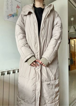 LIQUIDACIÓN: Anorak largo impermeable beige