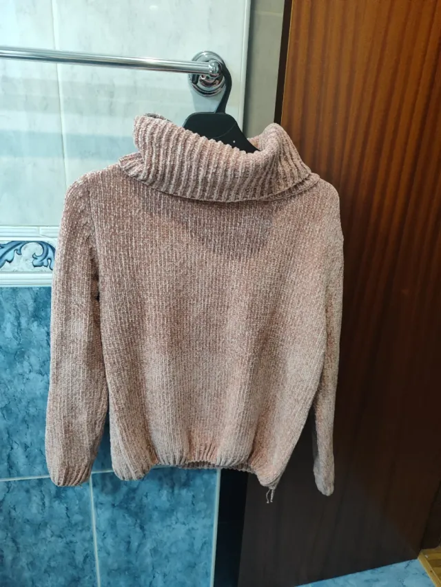 Jersey rosa cuello alto