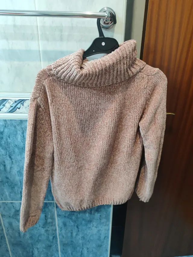 Jersey rosa cuello alto