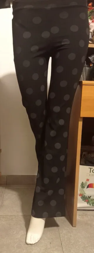 Pantaloni donna a zampa pois