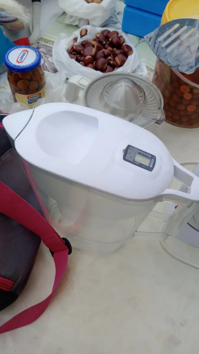 Jarra Brita para filtro de água.