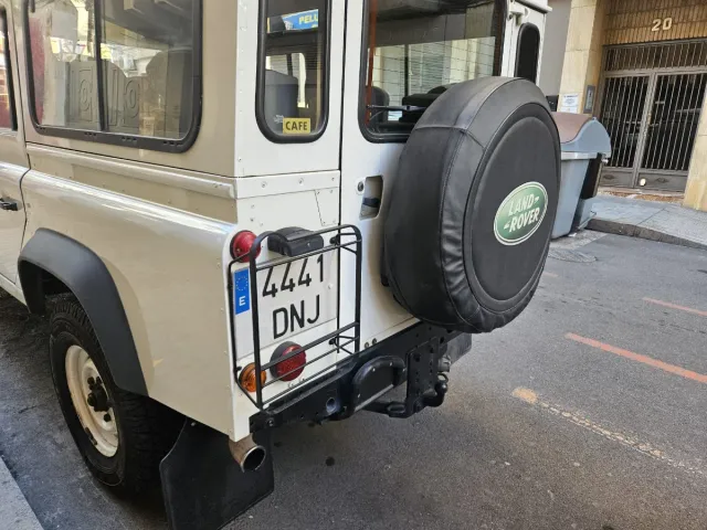 Land Rover Defender 2005