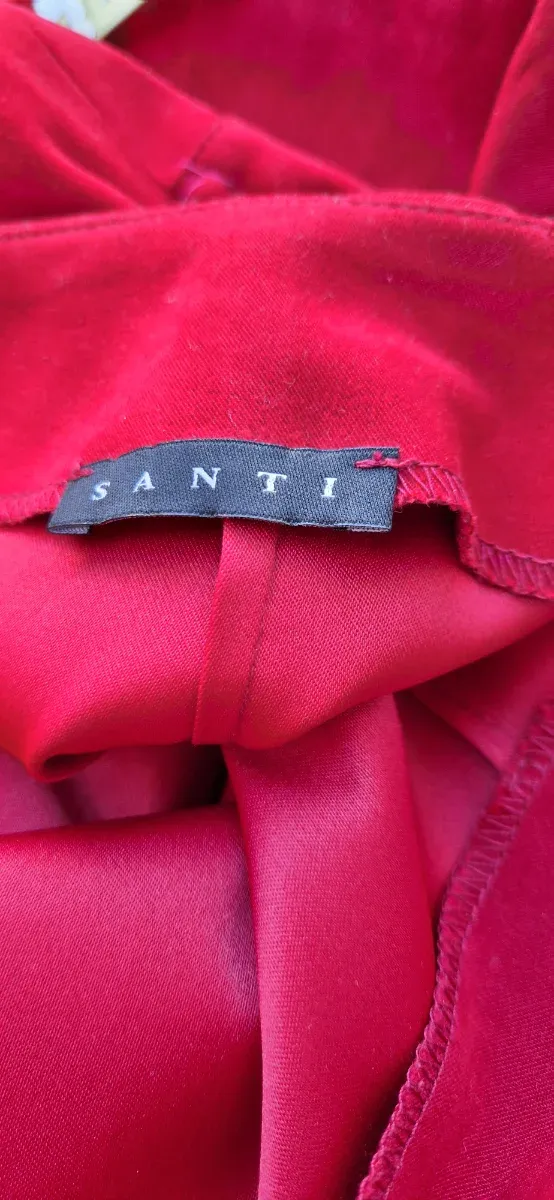 Falda roja de terciopelo