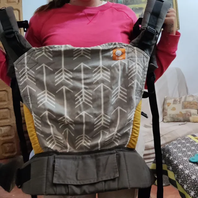 Mochila Portabebés Tula Gris Estampado Flechas