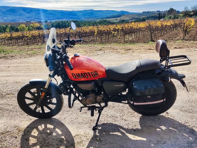 QJMotor SRV 125 2024 Naranja