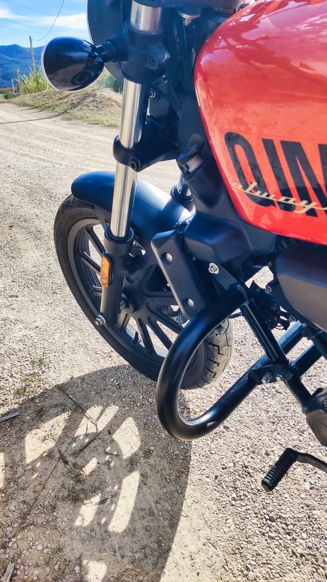 QJMotor SRV 125 2024 Naranja