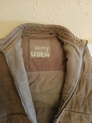 Chaleco de pana marrón