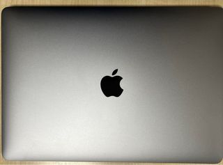 MacBook Pro 13” 2019 i5 8GB 256GB Gris Espacial