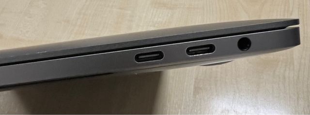 MacBook Pro 13” 2019 i5 8GB 256GB Gris Espacial