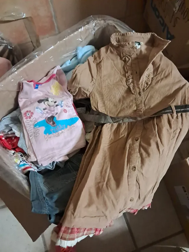 URGE finde Ropa Niña T.4-10 a. Todo primeras marca