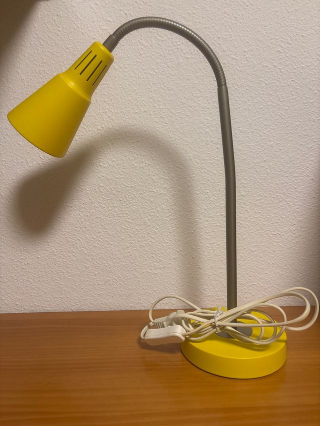 Flexo IKEA Amarillo y Plateado