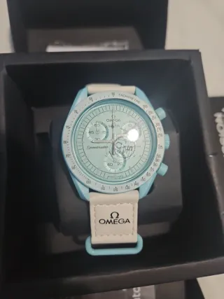 Orologio Bianco e Azzurro