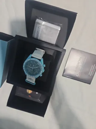 Orologio Bianco e Azzurro