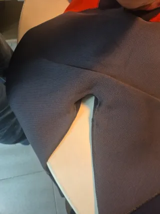 Neopreno niño Tribord 8-10 años.  Entre 2 o 3 mm