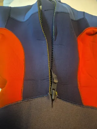 Neopreno niño Tribord 8-10 años.  Entre 2 o 3 mm