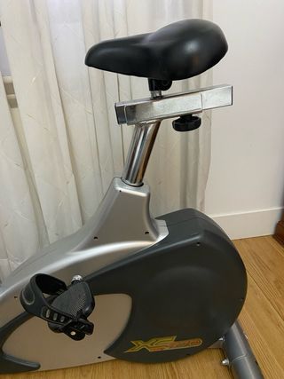 Bicicleta estática poco uso