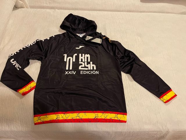 Sudadera y camiseta “los 101 de Ronda” talla M