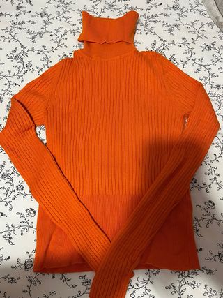 Jersey cuello vuelto canalé naranja