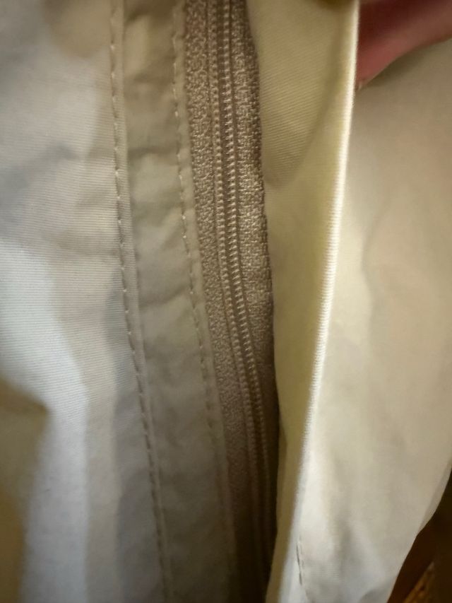 Chubasquero Pull&Bear beige