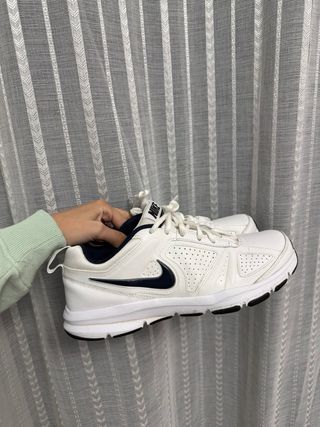 Tenis Nike Blancos y Azules