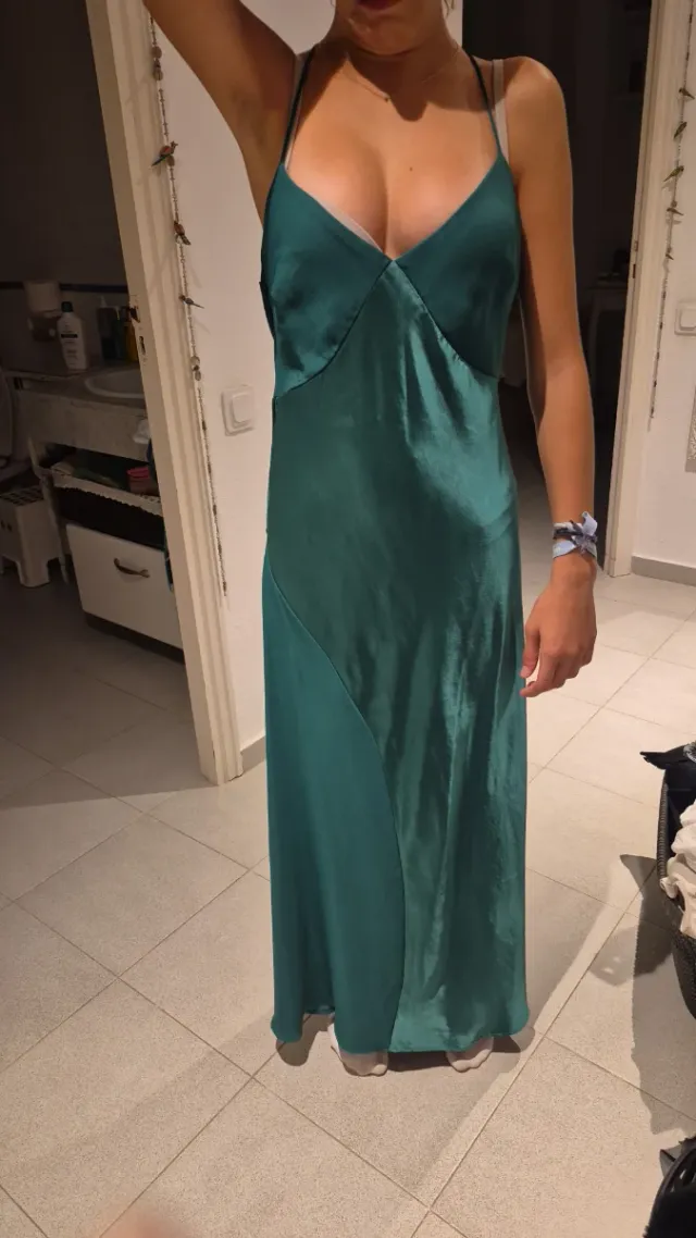 Vestido de gala verde esmeralda