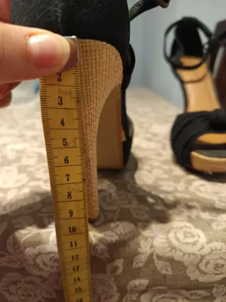 Sandalias de tacón negras