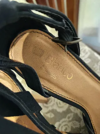 Sandalias de tacón negras