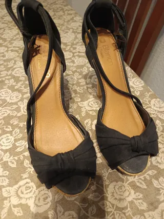 Sandalias de tacón negras