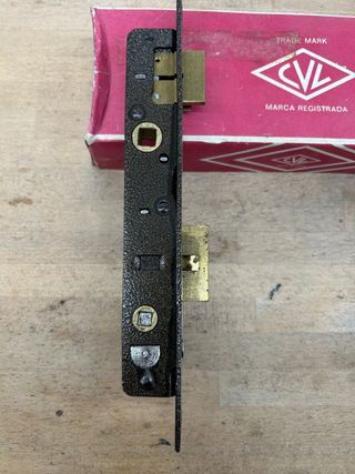 Cerradura CVL Picaporte 8mm Cuadro sin Bombín