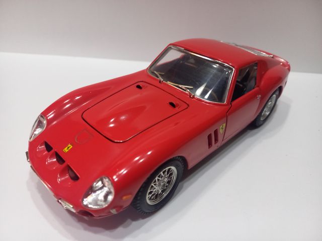 Bburago Ferrari 250 GTO 1/24