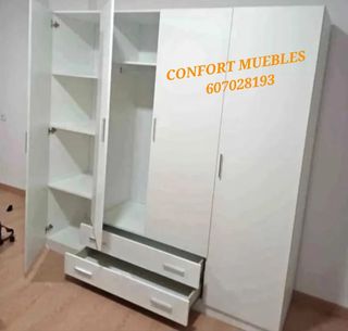 Guardaroba spaziosi ed eleganti in legno a 2, 3 e 4 ante.