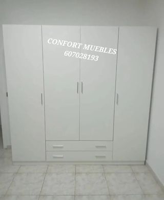 Guardaroba spaziosi ed eleganti in legno a 2, 3 e 4 ante