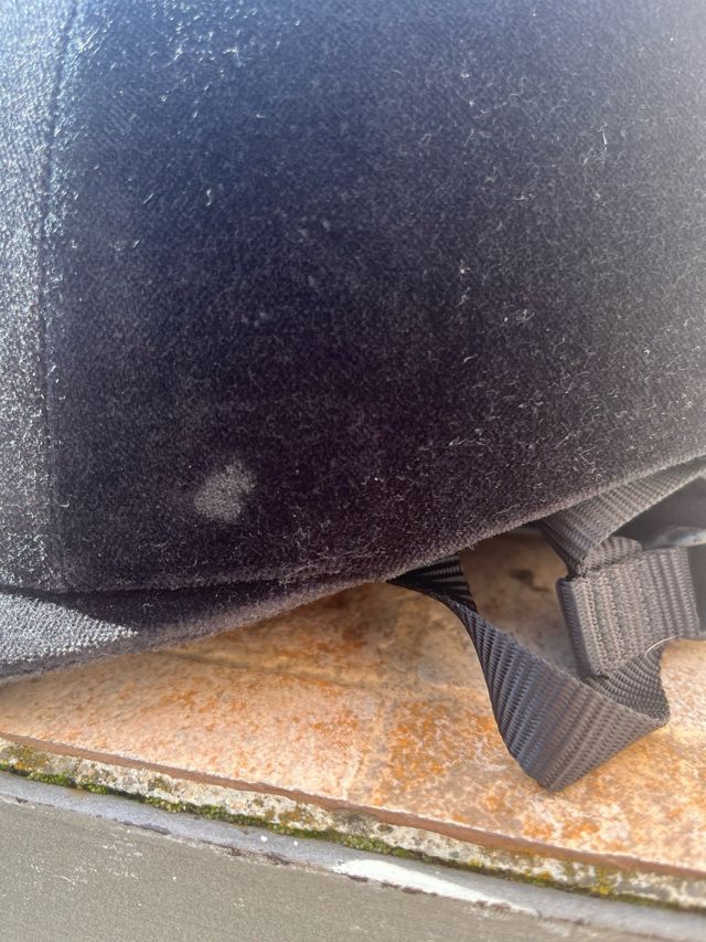 Casco de equitación negro