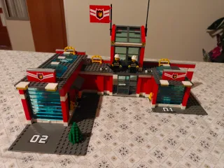 Lego 7945 Caserma Pompieri
