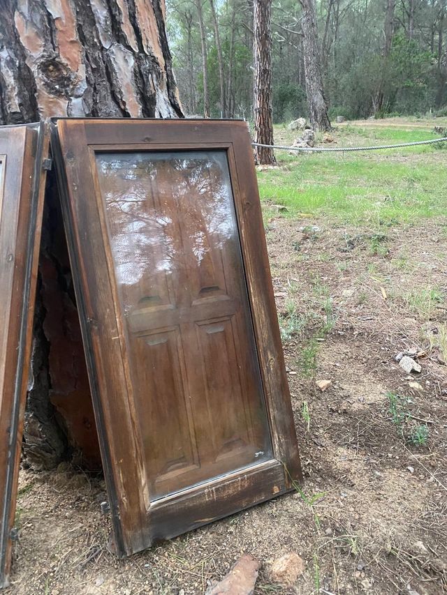 2 hojas de ventana madera con contraventanas