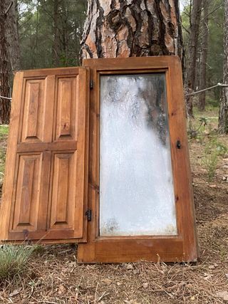 2 hojas de ventana madera con contraventanas