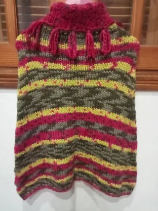 Poncho tejido rayas cuello alto