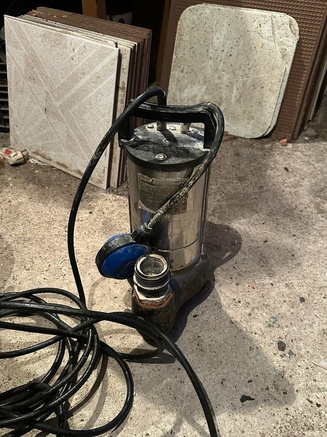 Bomba de agua sumergible