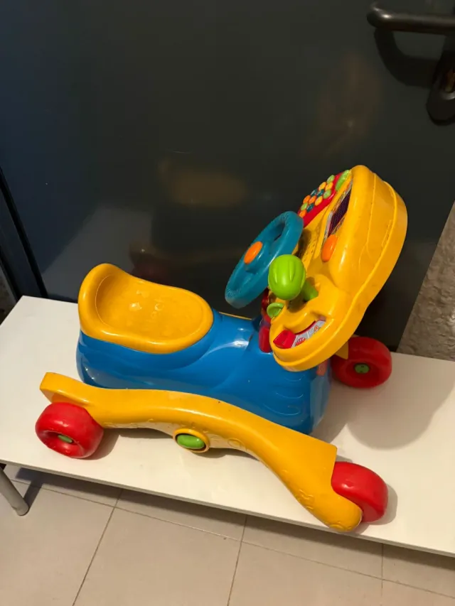 Correpasillos Vtech Activity Car 123