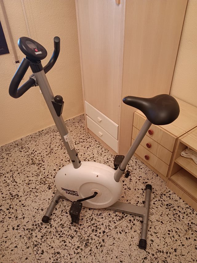Bicicleta Estática Basic MAG