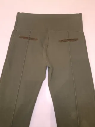 Pantalón premamá marrón con cremalleras