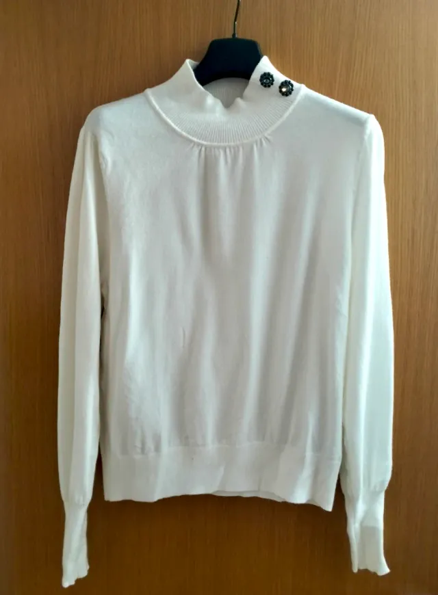 Jersey blanco cuello alto mujer