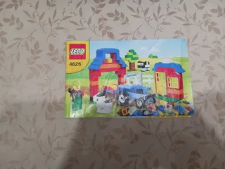 Baúl LEGO 4626 con piezas