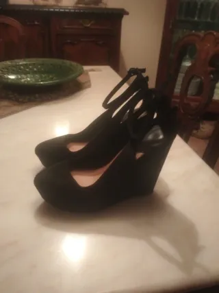Zapatos de ante negros con plataforma