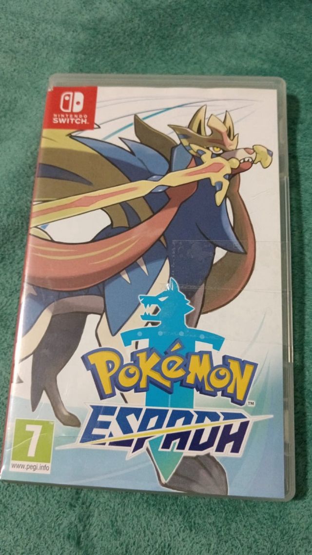 Nintendo Switch + Accessori Pokémon Spada