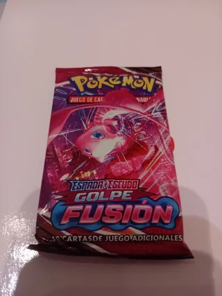 Sobres Pokémon Espada y Escudo Golpe Fusión