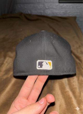 Gorra New Era 59 Pirates talla 7 3/8