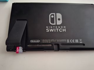 Nintendo Switch con funda y mando pro