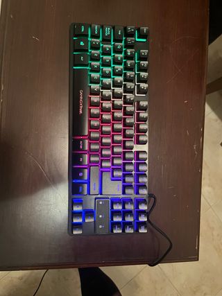Teclado Gamer Gaming Trust RGB